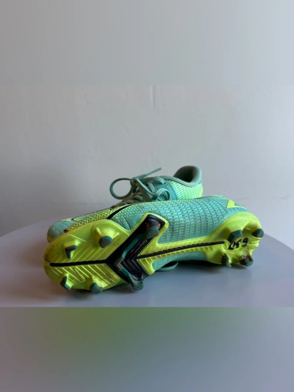 Nike Mercurial Vapor Soccer Cleats, Youth Size 2.5, Dynamic Turquoise/ Lime Glow